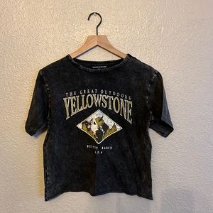 Cropped yellow stone/Dutton ranch tee, S